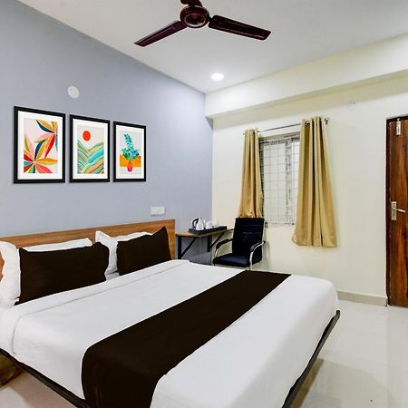 Super Townhouse Kukatpally North Formerly Munagala Arcade Haiderabad Buitenkant foto