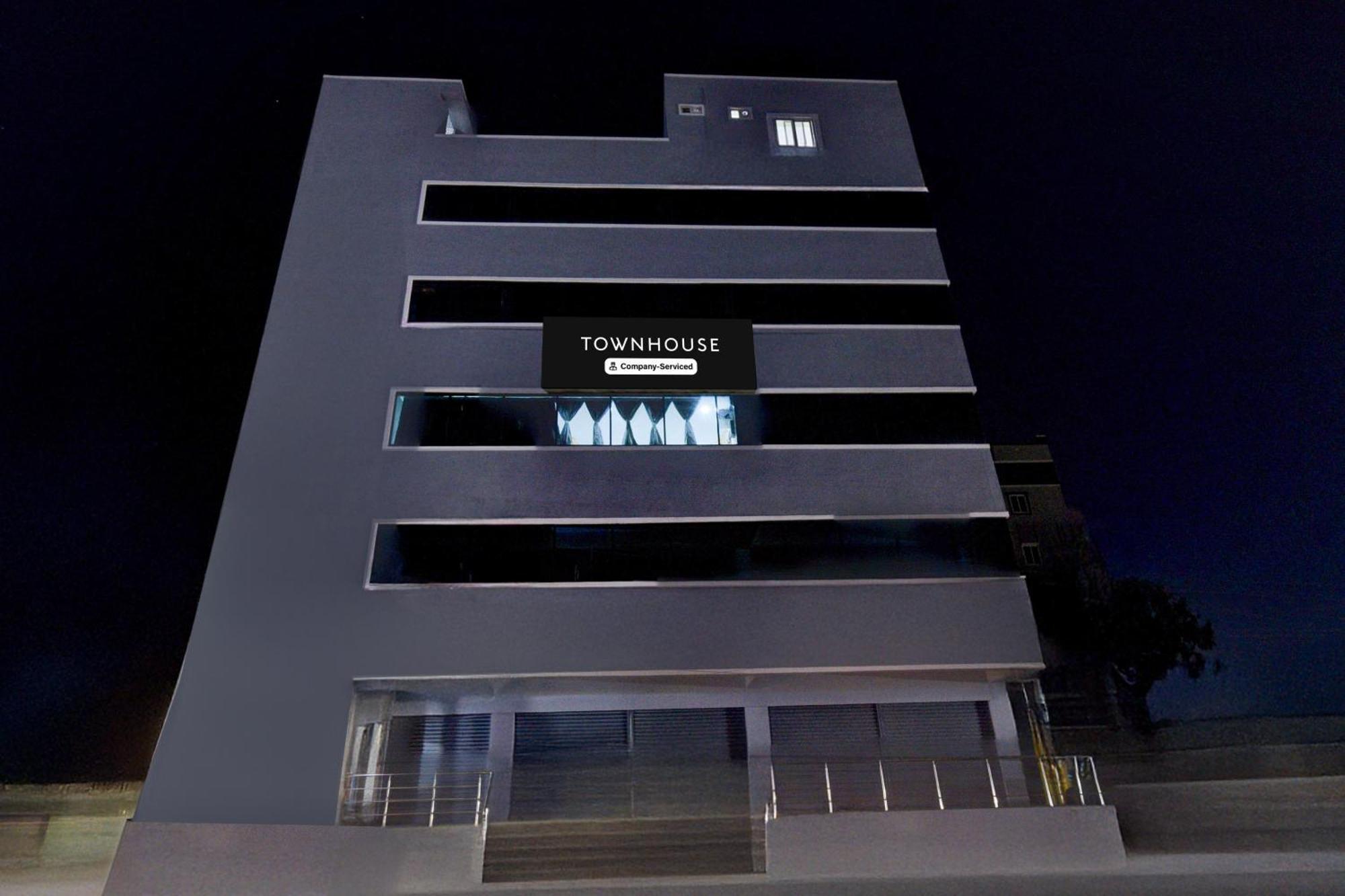 Super Townhouse Kukatpally North Formerly Munagala Arcade Haiderabad Buitenkant foto